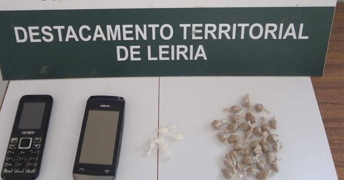 Suspeito de tráfico de droga detido em Porto de Mós com 150 doses de heroína