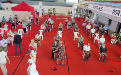 População acima dos 45 anos terá hora aberta para vacinação sem necessidade de marcação
