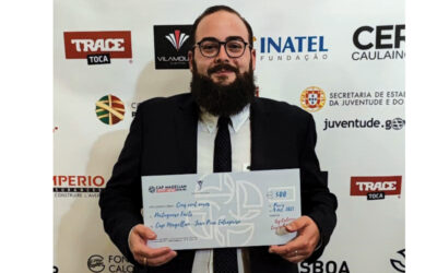 Tiago Martins entrega prémio de 500 euros aos Bombeiros Voluntários de Porto de Mós