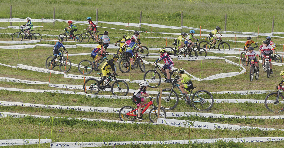 Ribeirense junta 160 atletas em 2.º Encontro Escolas Ciclismo BTT