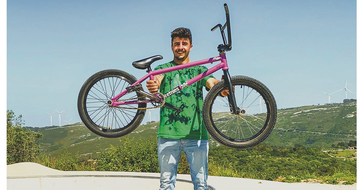 Luís Boal constrói bicicleta para oferecer a refugiado ucraniano