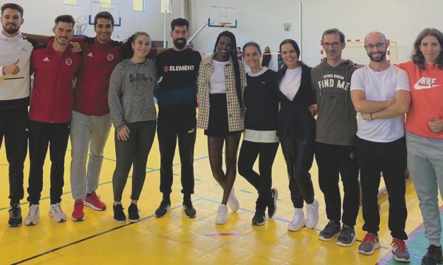 “MEGAS” escolares da IEJ com presença especial da atleta Evelise Veiga