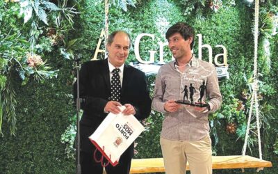Diogo Fonseca recebe prémio de carreira no 85.º aniversário da UR Mirense