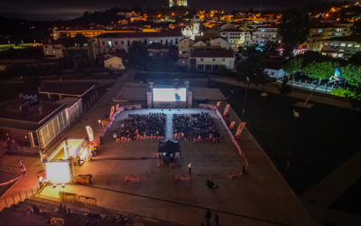 Agosto começou com “sala cheia” em mais uma edição do Cinema na Praça