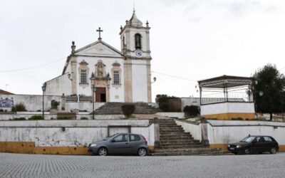 Igreja Paroquial do Juncal em obras