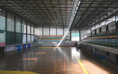 Infiltrações de água no Pavilhão Polidesportivo obrigam à substituição da cobertura do telhado