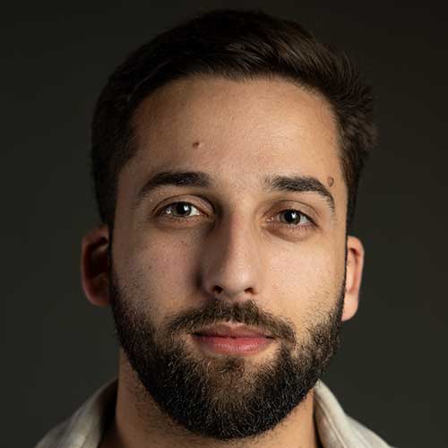 Porque é que os emigrantes são menos portugueses que nós?