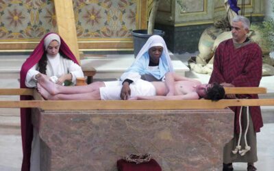 Mau tempo confinou Via Sacra à Igreja de São Pedro