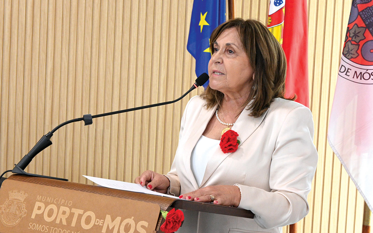 Voto de Pesar e minuto de silêncio por Francisco