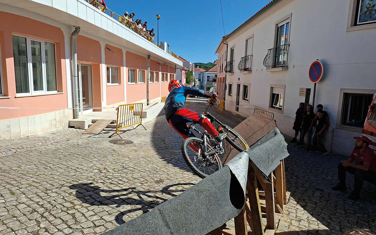 Campeonato Nacional de Downhill Urbano junta quase 100 pilotos