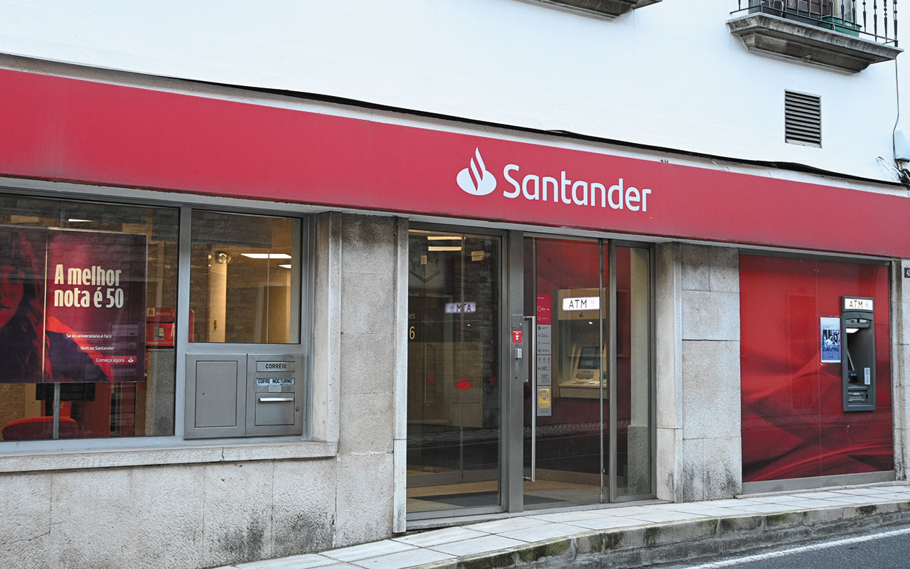 Petição online rejeita encerramento do único banco de Mira de Aire