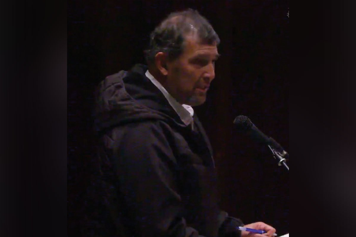 Novo regimento da Assembleia Municipal gera desacordo entre deputados e Mesa