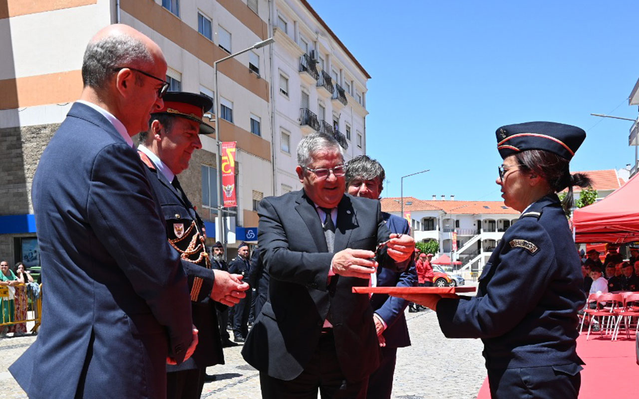 Regulamento-Municipal-De-Atribuicao-De-Medalhas_DR