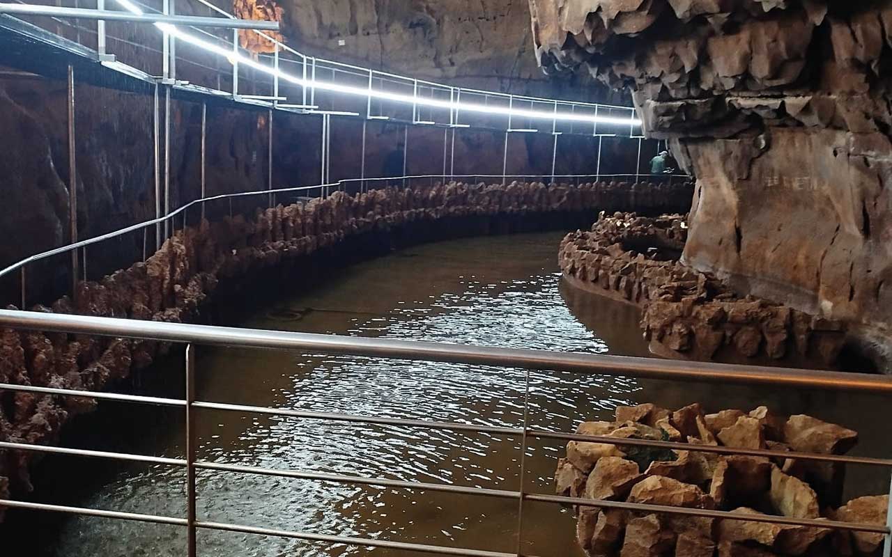 Cheias 1 Grutas de Mira de Aire | Jornal O Portomosense