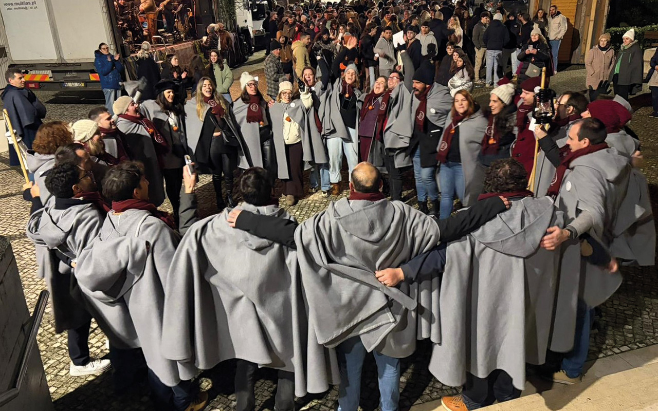 Janeiras de Mira de Aire: bairros cheios de gente e vozes a entoar bem alto