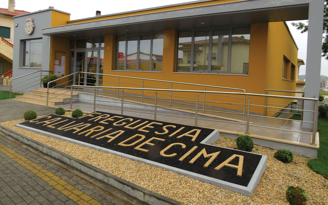 Junta-de-Freguesia-Calvaria-de-Cima_DR