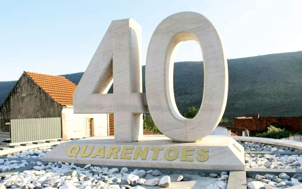 Quarentoes Monumento Mira de Aire DR | Jornal O Portomosense