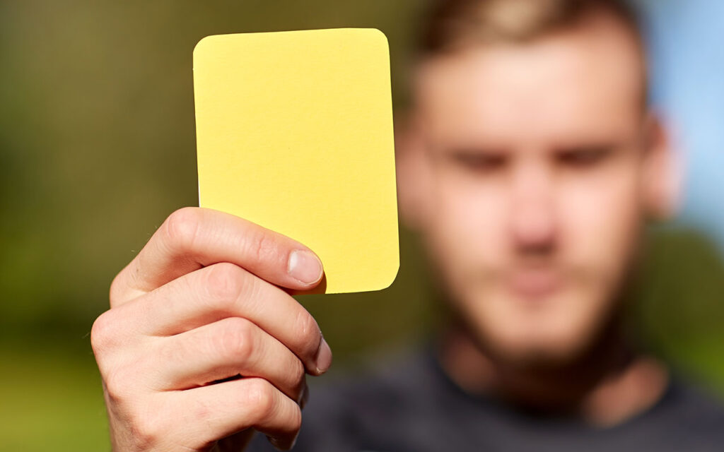 Cartao Amarelo Arbitro DR | Jornal O Portomosense